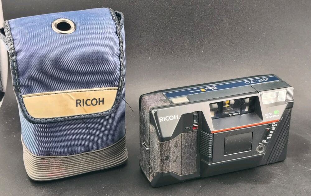 Ricoh AF-70 35mm Film Camera FOR PARTS Powers On Rikenon 35mm f/3.5 Lens + Bag